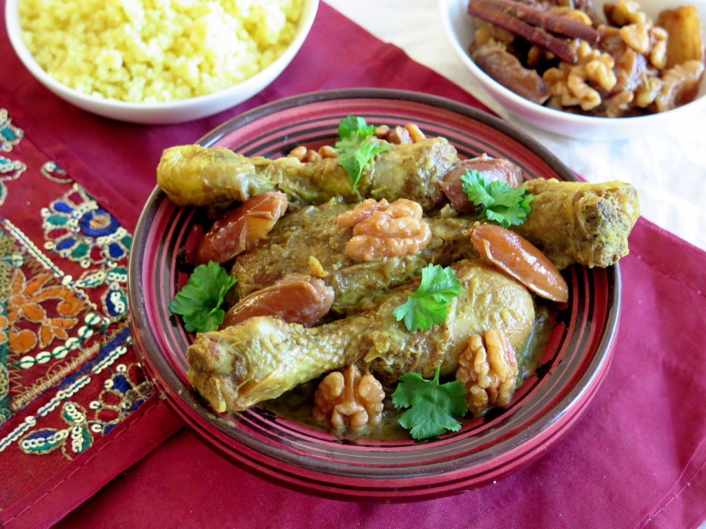Marocký kuřecí tažín s datlemi a vlašskými ořechy - Ochutnejte svět