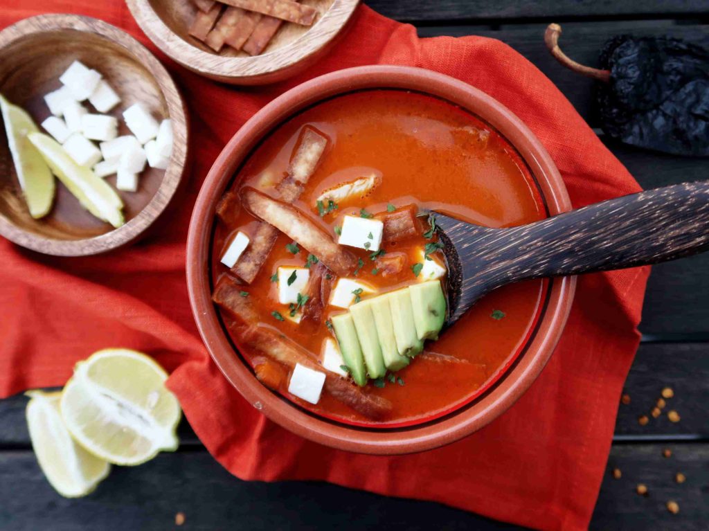 Mexická rajčatová polévka SOPA DE TORTILLA - Ochutnejte svět