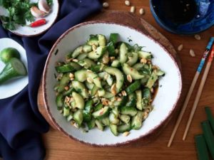 PAI HUANG GUA 拍黄瓜: Čínský okurkový salát